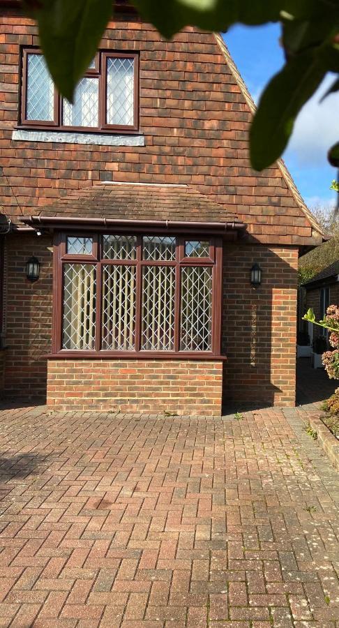 Beautiful Bexhill Cottage With Garden 3 Mins Walk To Beach المظهر الخارجي الصورة
