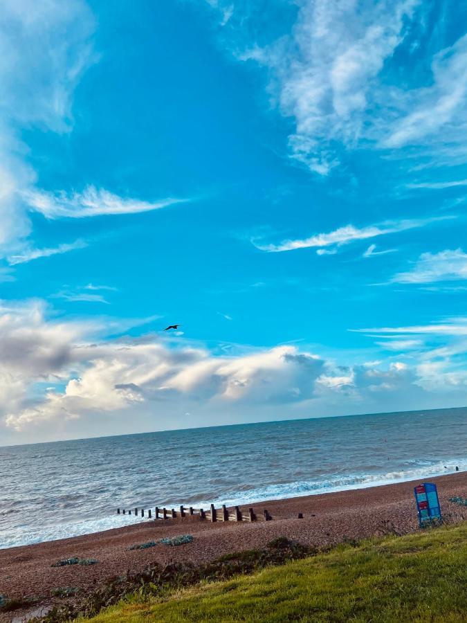 Beautiful Bexhill Cottage With Garden 3 Mins Walk To Beach المظهر الخارجي الصورة